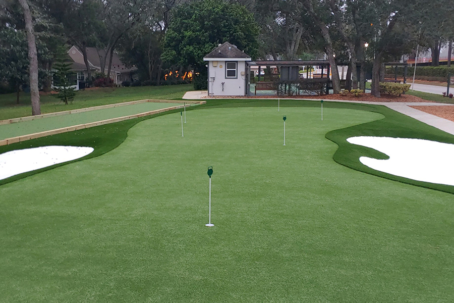 Synthetic Turf Putting Courses for Residences